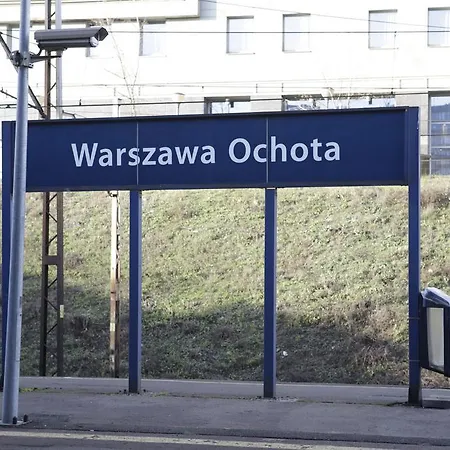 Magnetic Jerozolimskie B * وارسو