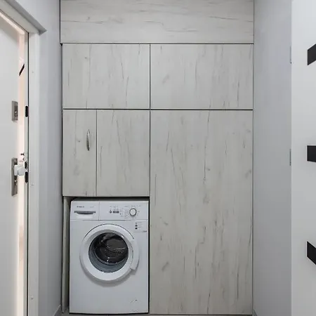 Magnetic Jerozolimskie B ワルシャワ